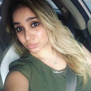 Meet your Posher, Yolii